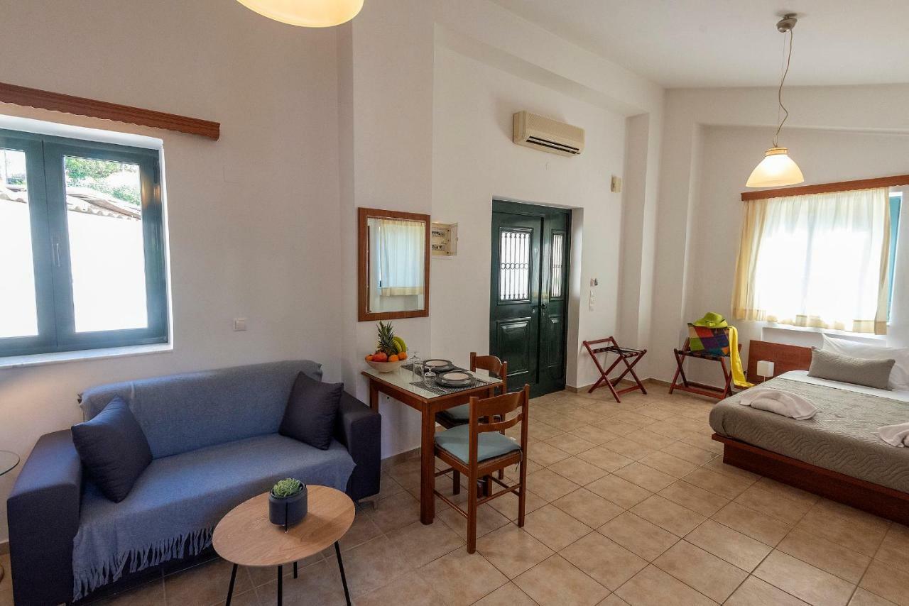 Camara Studios Chrissi Akti Chania Exterior foto